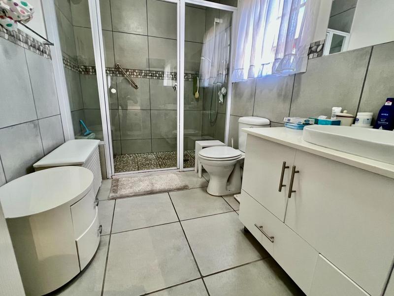 3 Bedroom Property for Sale in Stilbaai Wes Western Cape